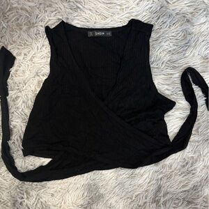 SHEIN Black Ribbed Wrap Tie Crop Top